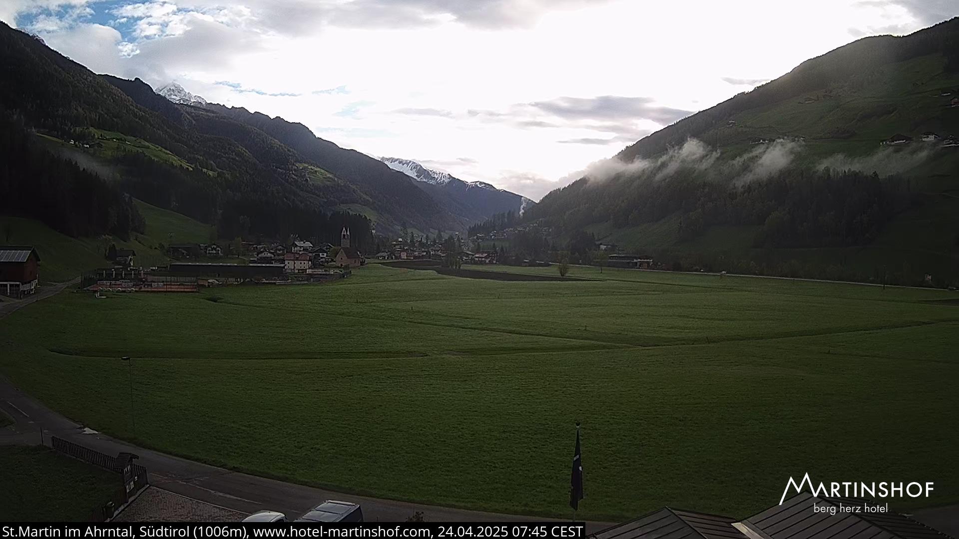 Hotel Martinshof, St.Martin im Ahrntal, Südtirol (1006m) / St.Martin im Ahrnta / Italien